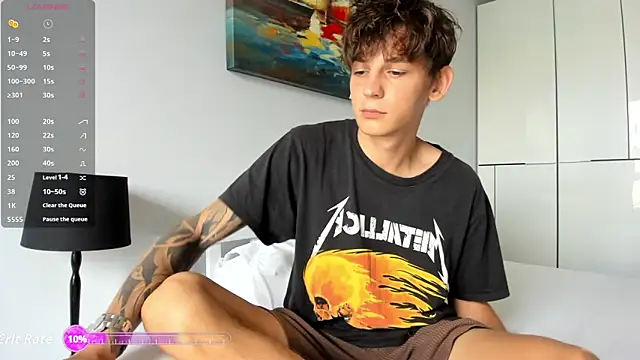 Snapshot of MiracleCam chatting on 11.05.25 MiracleCam online show from 11.05.25