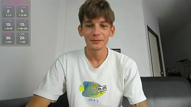 Snapshot of MiracleCam chatting on 03.08.26 MiracleCam online show from 03.08.26