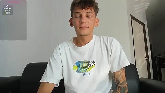 Snapshot of MiracleCam chatting on 03.15.26 MiracleCam online show from 03.15.26