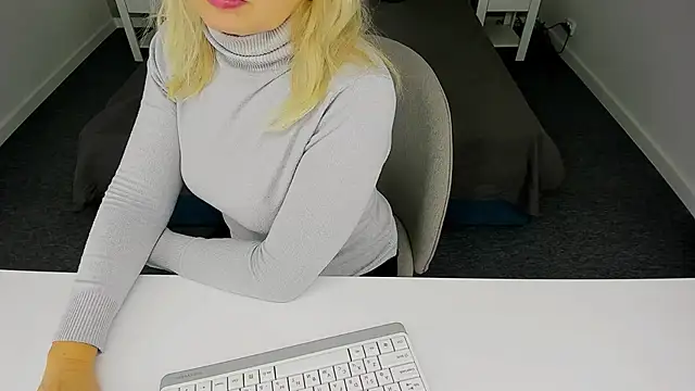 Abby Moore  online show from 01.27.25