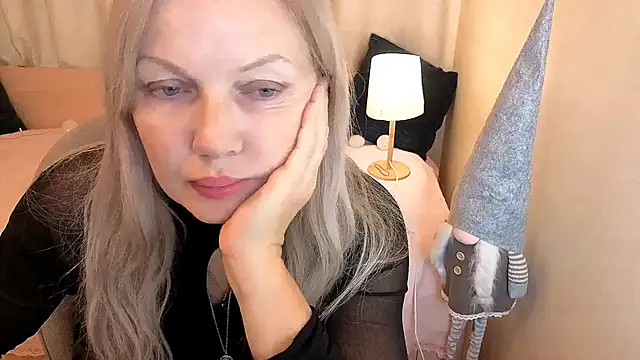 Abby Moore  online show from 12.20.25