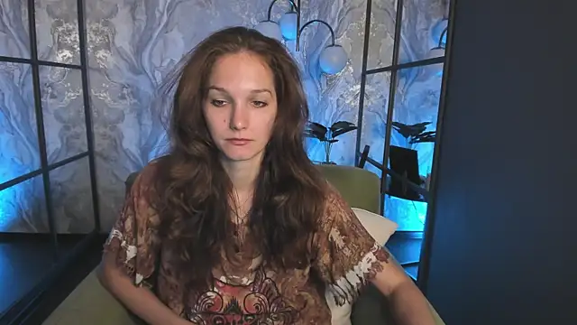 Snapshot of MirandaGlow chatting on 07.26.26 MirandaGlow online show from 07.26.26