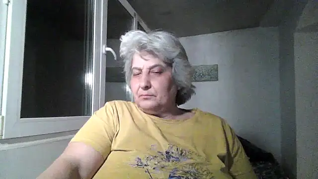Snapshot of ExquisiteMature chatting on 04.06.26 ExquisiteMature online show from 04.06.26
