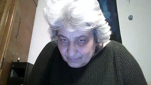 Snapshot of ExquisiteMature chatting on 04.13.26 ExquisiteMature online show from 04.13.26