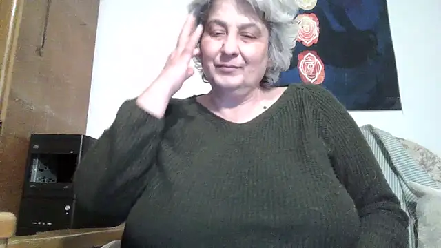 Snapshot of ExquisiteMature chatting on 04.14.26 ExquisiteMature online show from 04.14.26