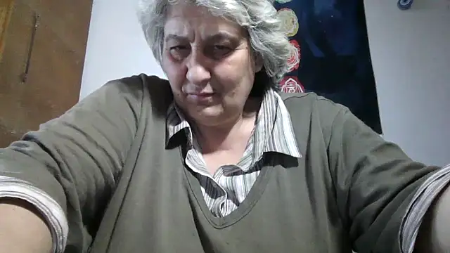 Snapshot of ExquisiteMature chatting on 04.17.26 ExquisiteMature online show from 04.17.26