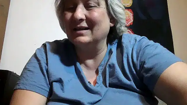 Snapshot of ExquisiteMature chatting on 04.18.26 ExquisiteMature online show from 04.18.26