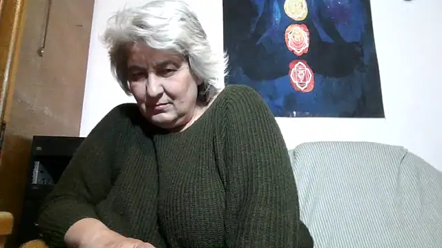 Snapshot of ExquisiteMature chatting on 04.27.26 ExquisiteMature online show from 04.27.26
