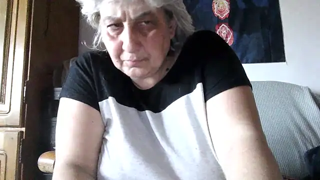 Snapshot of ExquisiteMature chatting on 05.05.26 ExquisiteMature online show from 05.05.26