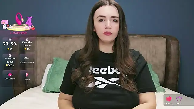 IamMolly online show from 10.27.25