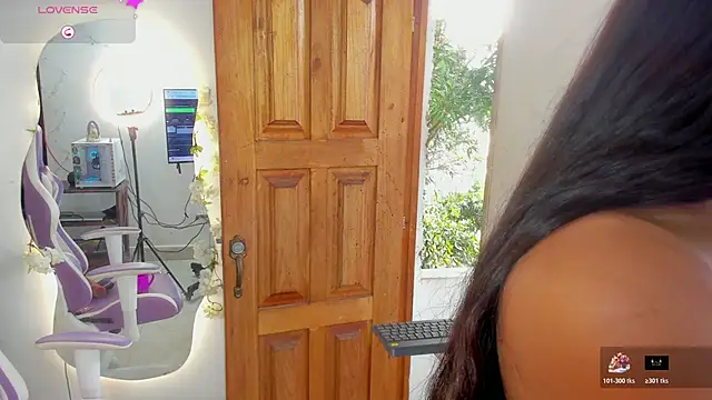 sofia gold  online show from 11.15.25