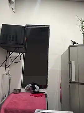 Snapshot of carolgaita chatting on 10.15.25 carolgaita online show from 10.15.25