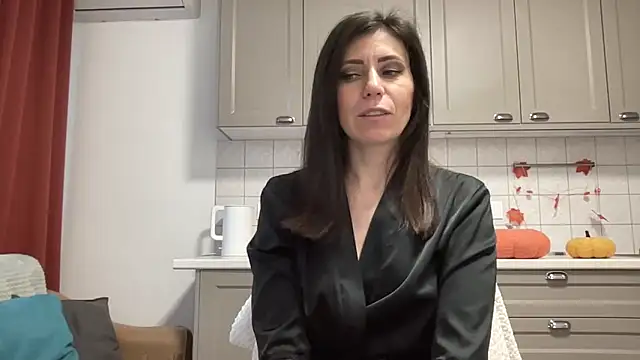 HotyWinter online show from 11.02.25