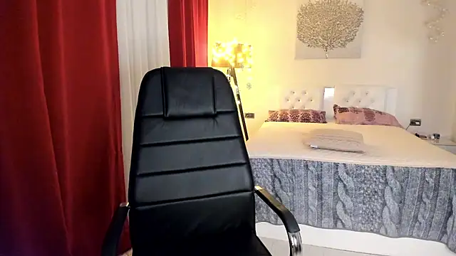 Colette  1977 online show from 11.26.25