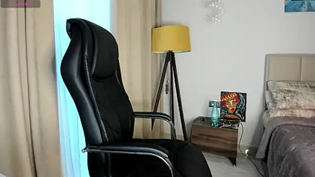 Snapshot of Colette__1977 chatting on 02.18.26 Colette 1977 online show from 02.18.26