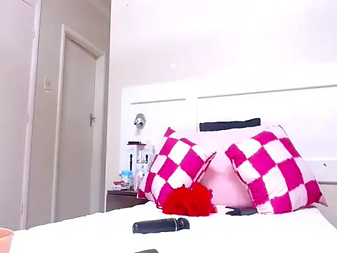 LuciousLips96 online show from 04.01.26