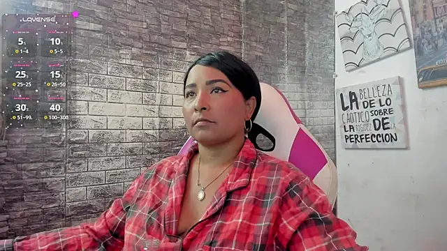 Snapshot of paola_ih chatting on 07.15.26 paola ih online show from 07.15.26