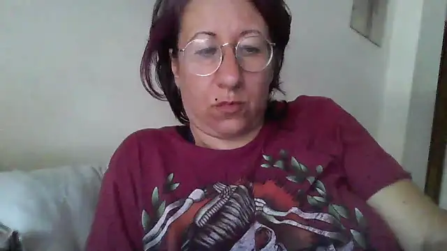 Snapshot of milkarock chatting on 06.17.26 milkarock online show from 06.17.26