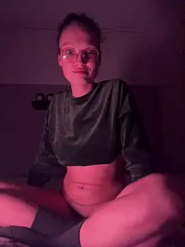 Snapshot of denisestar10 chatting on 12.26.24 denisestar10 online show from 12.26.24