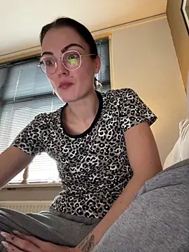 Snapshot of denisestar10 chatting on 01.23.25 denisestar10 online show from 01.23.25