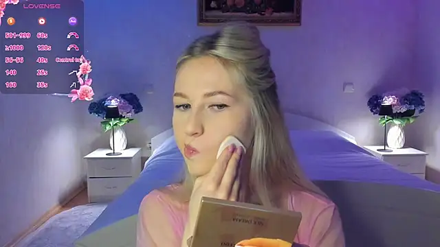 Snapshot of AnnaCarrera chatting on 02.25.26 AnnaCarrera online show from 02.25.26