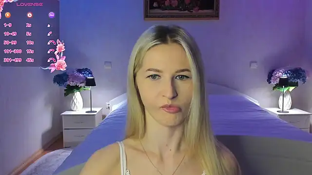 Snapshot of AnnaCarrera chatting on 02.27.26 AnnaCarrera online show from 02.27.26