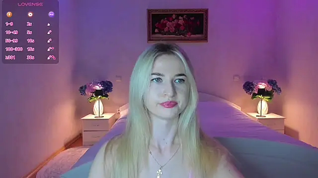 Snapshot of AnnaCarrera chatting on 07.18.26 AnnaCarrera online show from 07.18.26