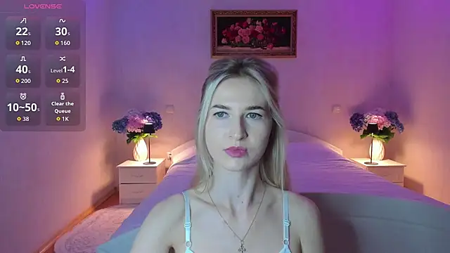 Snapshot of AnnaCarrera chatting on 07.21.26 AnnaCarrera online show from 07.21.26
