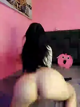 Snapshot of secretgreisy_ chatting on 12.18.24 secretgreisy online show from 12.18.24