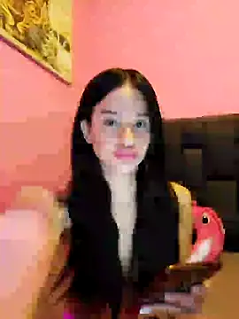 Snapshot of secretgreisy_ chatting on 12.18.24 secretgreisy online show from 12.18.24