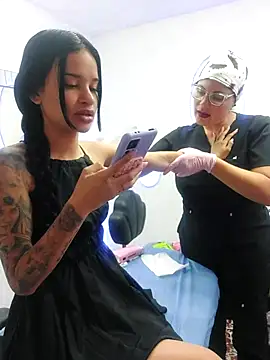 Snapshot of secretgreisy_ chatting on 09.12.25 secretgreisy online show from 09.12.25