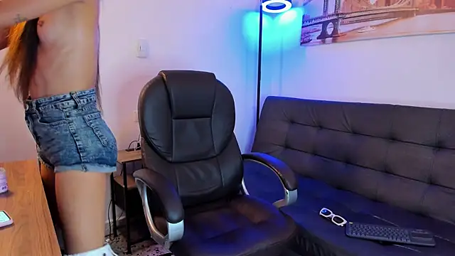 Snapshot of secretgreisy_ chatting on 01.06.26 secretgreisy online show from 01.06.26