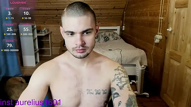 maks wolfis online show from 10.17.25