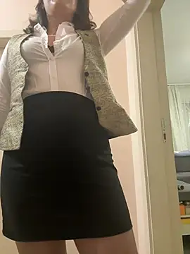 AlexandraGiogio online show from 04.17.26