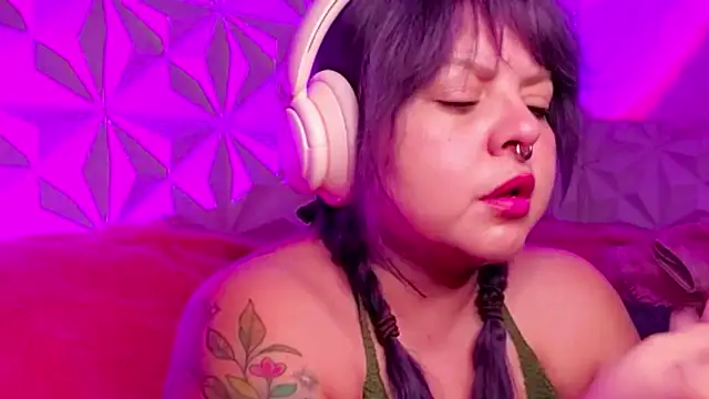 Satyn doll online show from 10.21.25