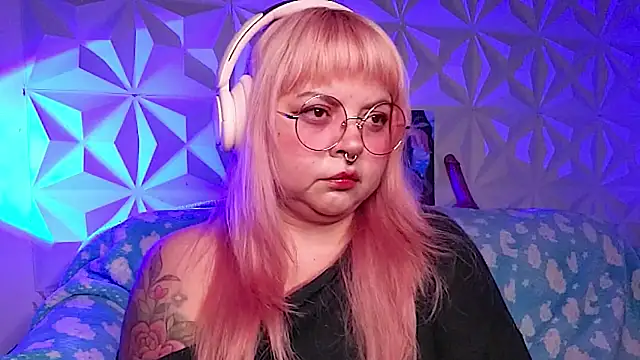 Satyn doll online show from 04.16.26