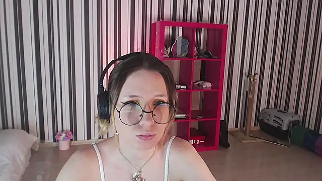  Hanna Moon  online show from 01.30.25