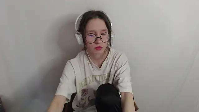  Hanna Moon  online show from 04.10.26