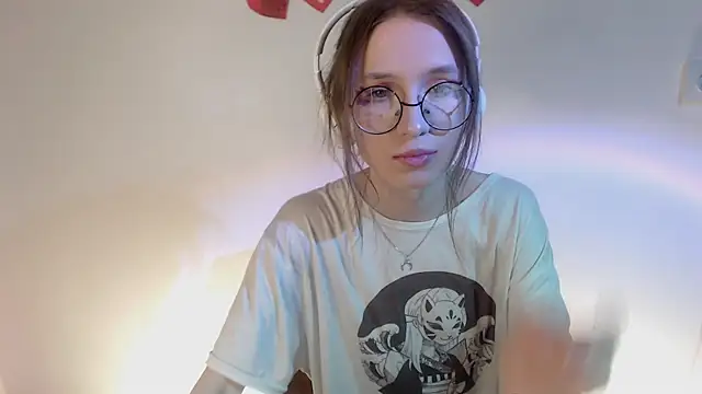 Snapshot of _Hanna_Moon_ chatting on 04.27.26 Hanna Moon online show from 04.27.26