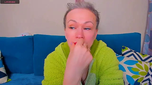 EllenMoore online show from 10.24.25