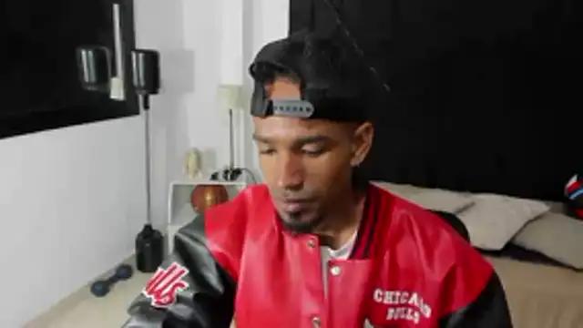 Snapshot of anhtony_wayans chatting on 10.25.25 anhtony wayans online show from 10.25.25