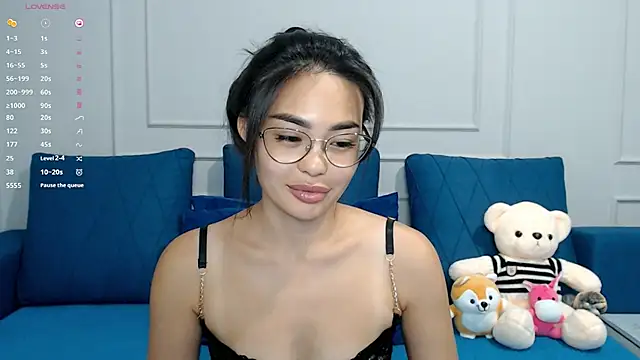 Snapshot of kwana_colada chatting on 09.25.25 kwana colada online show from 09.25.25