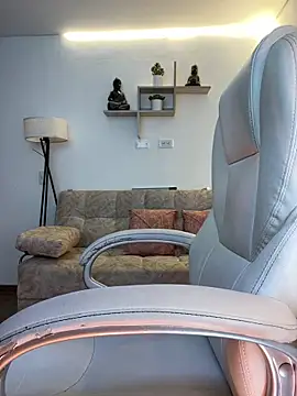 milly cruz online show from 11.08.25