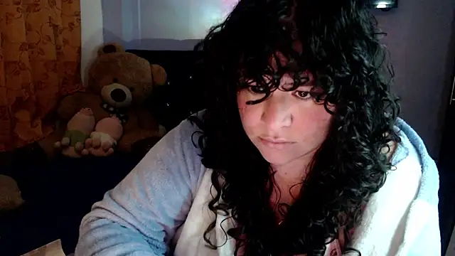 Snapshot of ANGELIQUE_KLANE chatting on 11.24.25 ANGELIQUE KLANE online show from 11.24.25