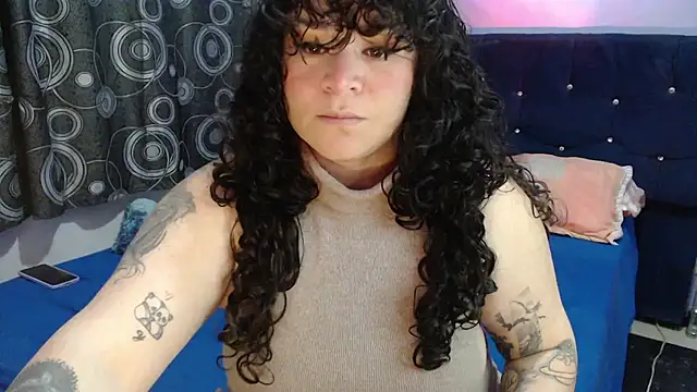 Snapshot of ANGELIQUE_KLANE chatting on 02.14.26 ANGELIQUE KLANE online show from 02.14.26