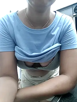 MumbaiMaskGirl online show from 10.12.25