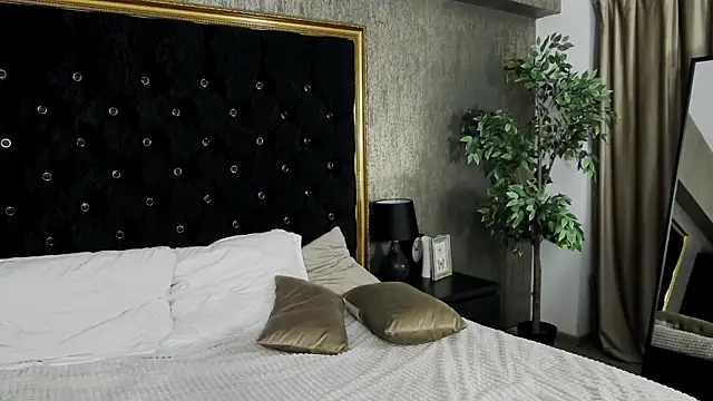 LisaCroft online show from 02.09.25