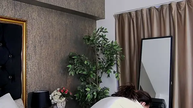 LisaCroft online show from 03.21.25