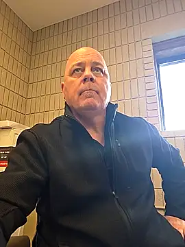 horny4you1 online show from 10.28.25