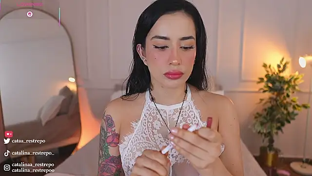 Snapshot of CATALINA_RESTREPO chatting on 06.01.26 CATALINA RESTREPO online show from 06.01.26
